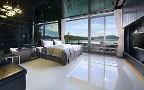 Lakeview Homestay